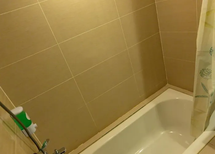Spacious 3br In Uptown Bgc With King Size Bed, Near Malls And Restaurants * Manila