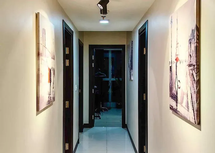 Spacious 3br In Uptown Bgc With King Size Bed, Near Malls And Restaurants Apartamento *
