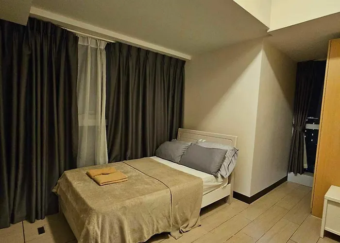 Spacious 3br In Uptown Bgc With King Size Bed, Near Malls And Restaurants * Manila