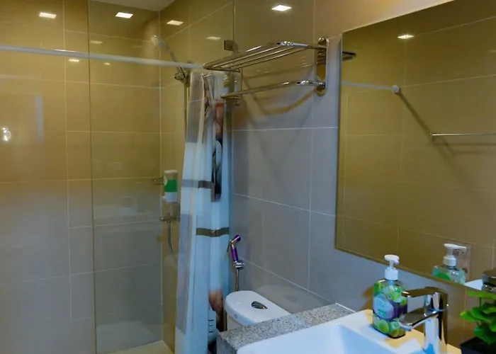 Spacious 3br In Uptown Bgc With King Size Bed, Near Malls And Restaurants Apartamento
