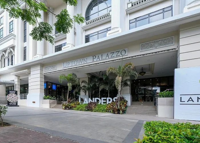 Spacious 3br In Uptown Bgc With King Size Bed, Near Malls And Restaurants *