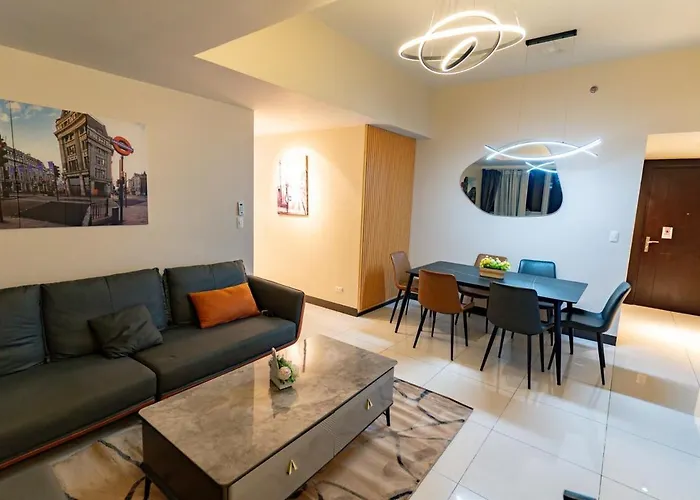 Spacious 3br In Uptown Bgc With King Size Bed, Near Malls And Restaurants Apartamento
