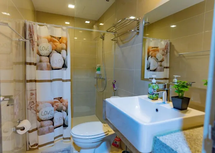 Spacious 3br In Uptown Bgc With King Size Bed, Near Malls And Restaurants Apartamento *