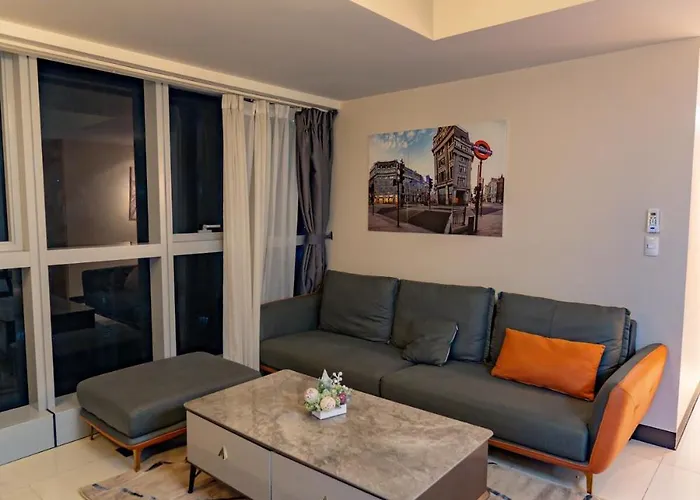 Spacious 3br In Uptown Bgc With King Size Bed, Near Malls And Restaurants Apartamento Manila