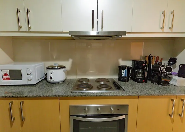 Apartamento Spacious 3br In Uptown Bgc With King Size Bed, Near Malls And Restaurants